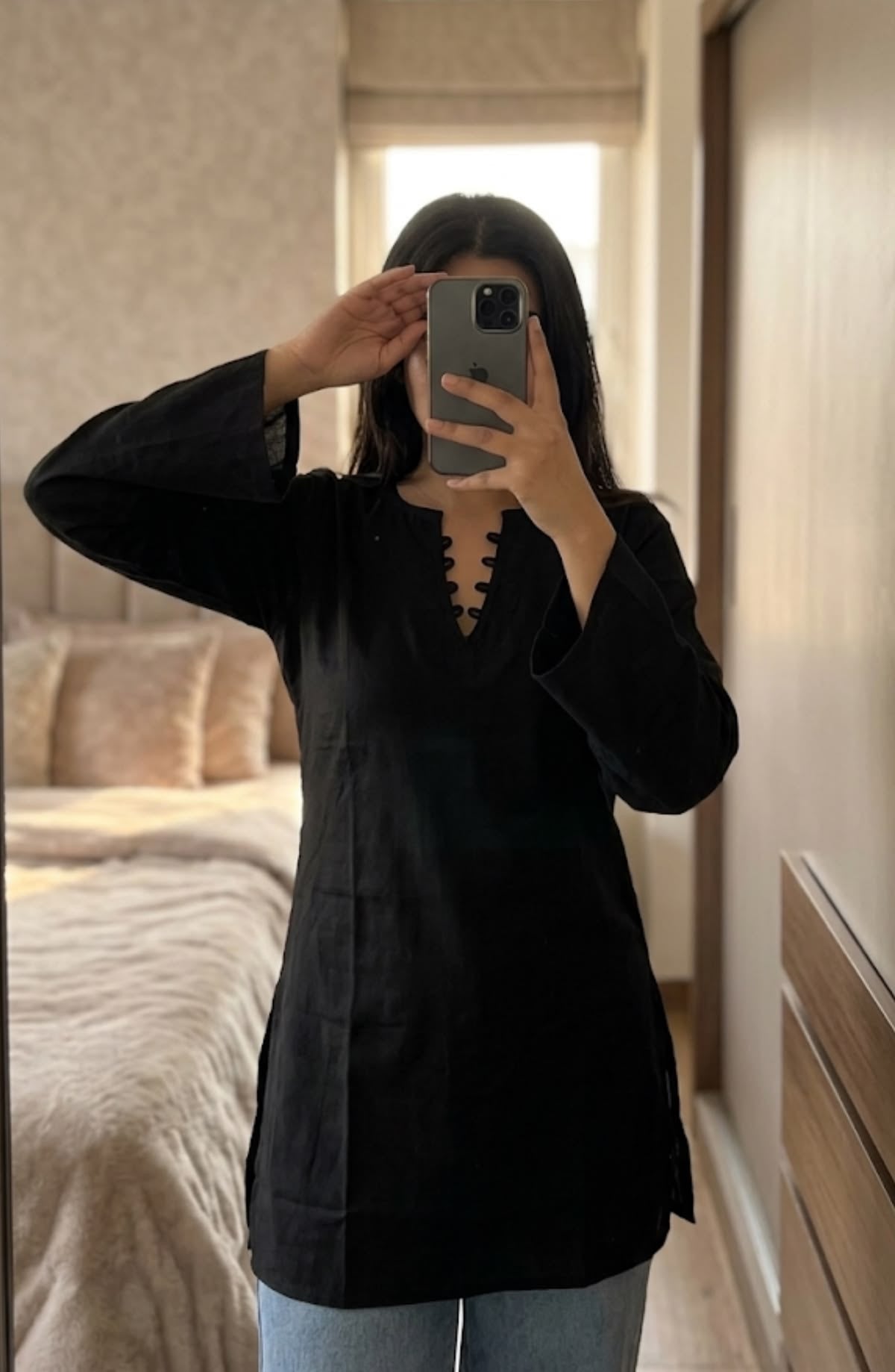 Chaand Short Kurti – Black